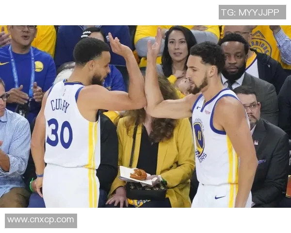 勇士与开拓者今日对决谁能在这场激战中笑到最后 勇士与开拓者今日对决谁能在这场激战中笑到最后